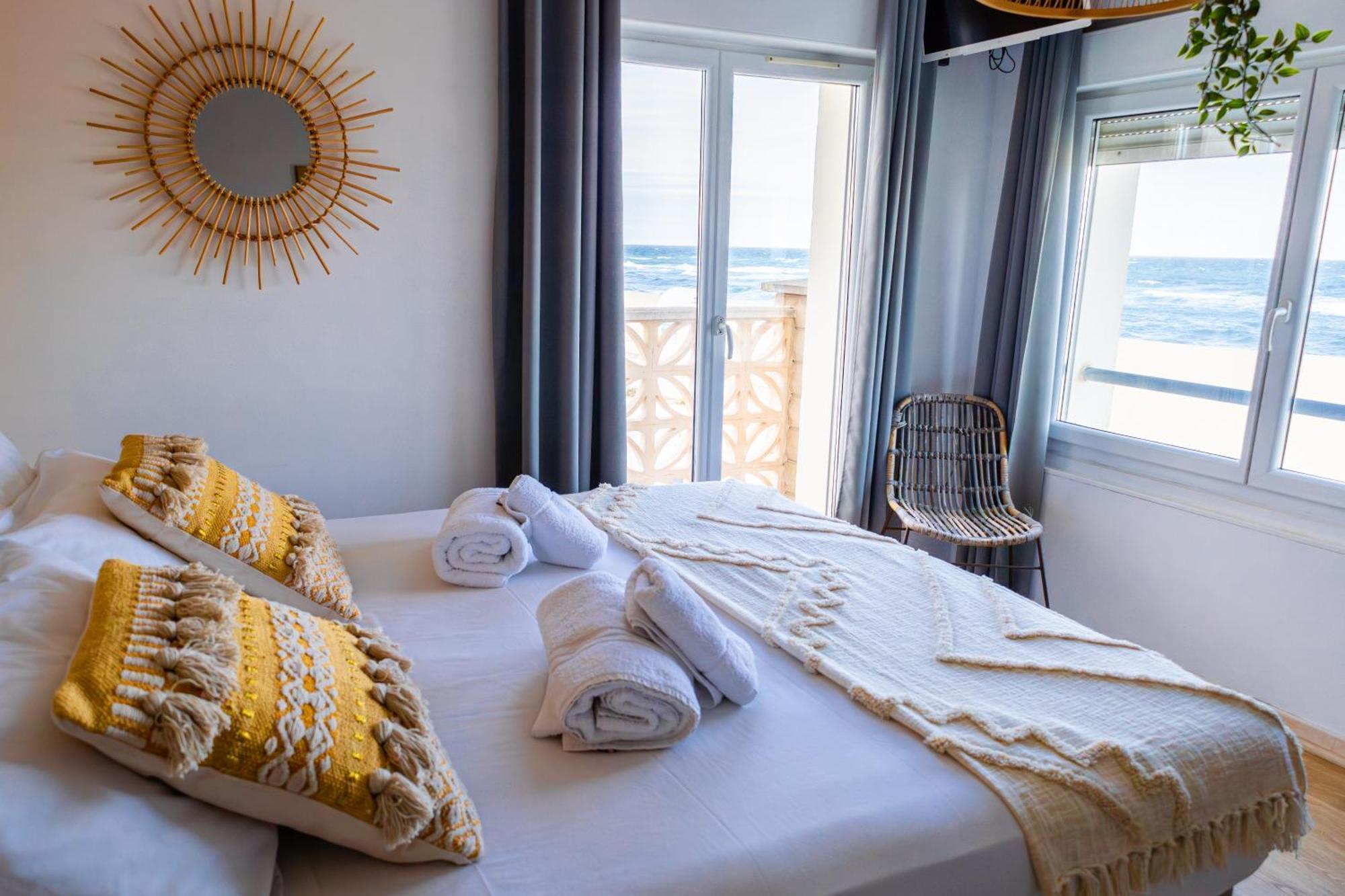 Hotel Restaurant La Cote Revee ルカート エクステリア 写真