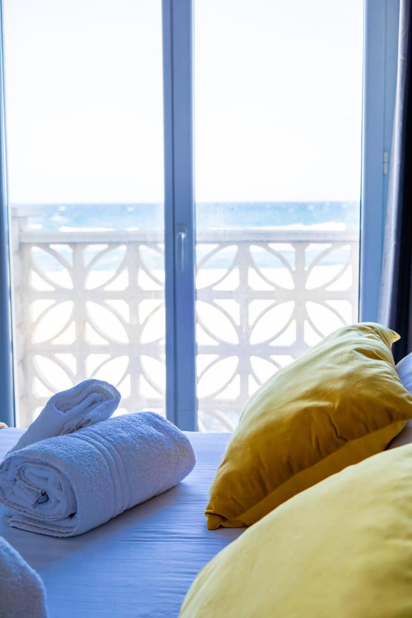 Hotel Restaurant La Cote Revee ルカート エクステリア 写真